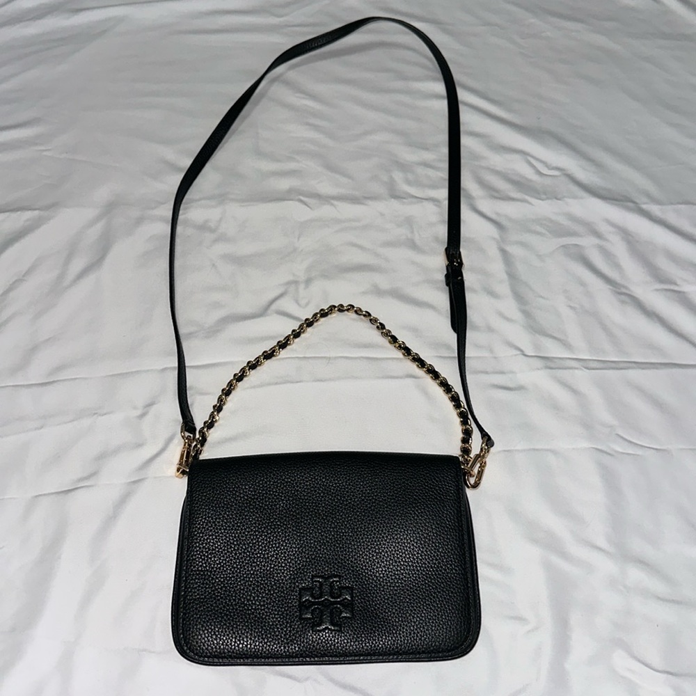 Like new Tory Burch small purse. Long and short straps included.